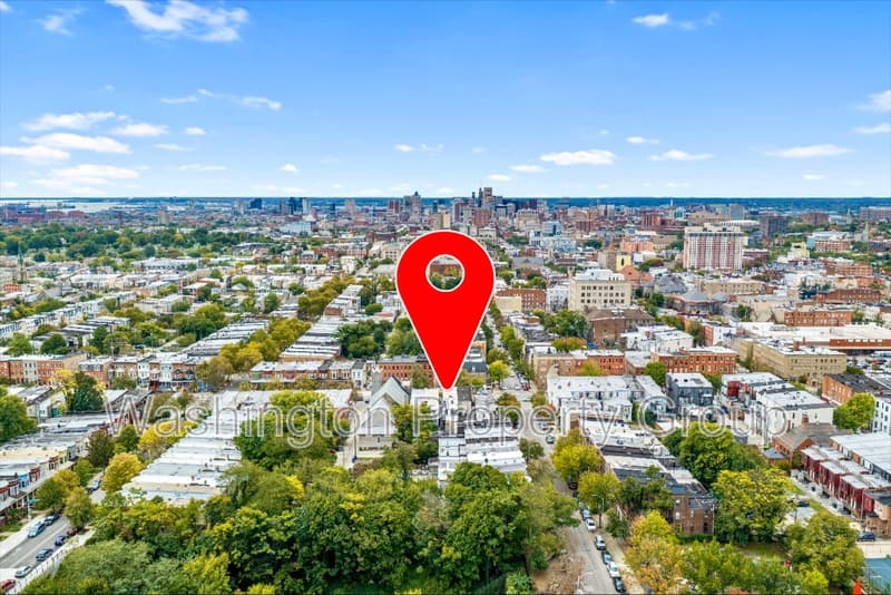 Baltimore House: 206 E 25th St