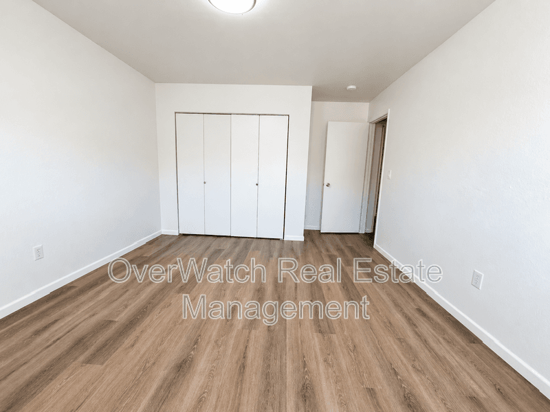 Anhcorage House: 10031 Nantucket Cir
