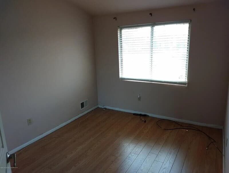 Staten Island Condo: 58 Country Dr N