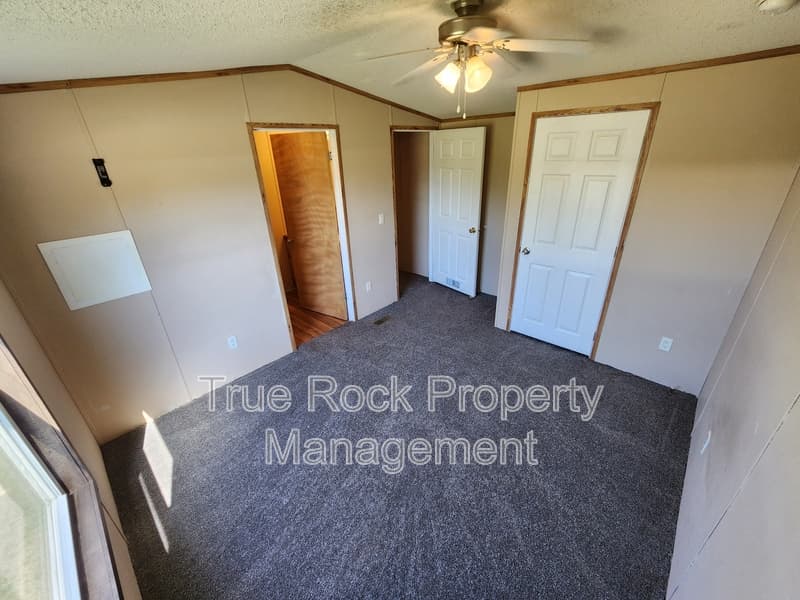 Ada House: 16201 County Road 1525