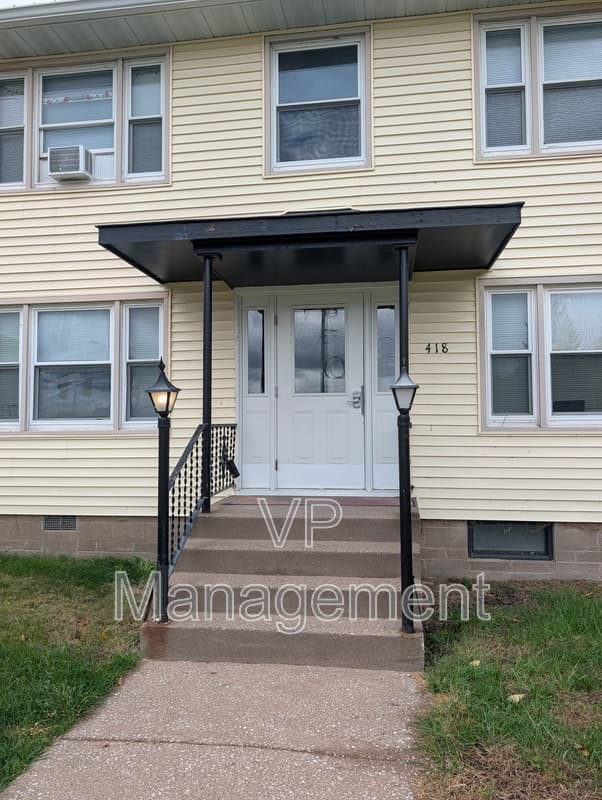Bettendorf Condo: 418 23rd St