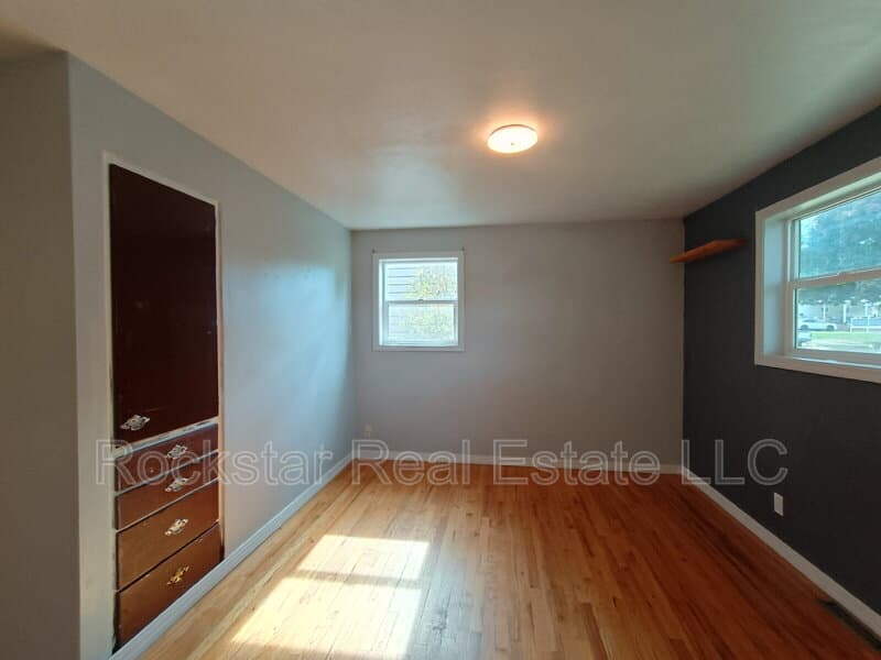 Spokane House: 6128 North Oak Street