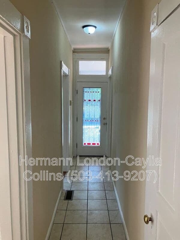 Saint Louis House: 4506 S Grand Blvd