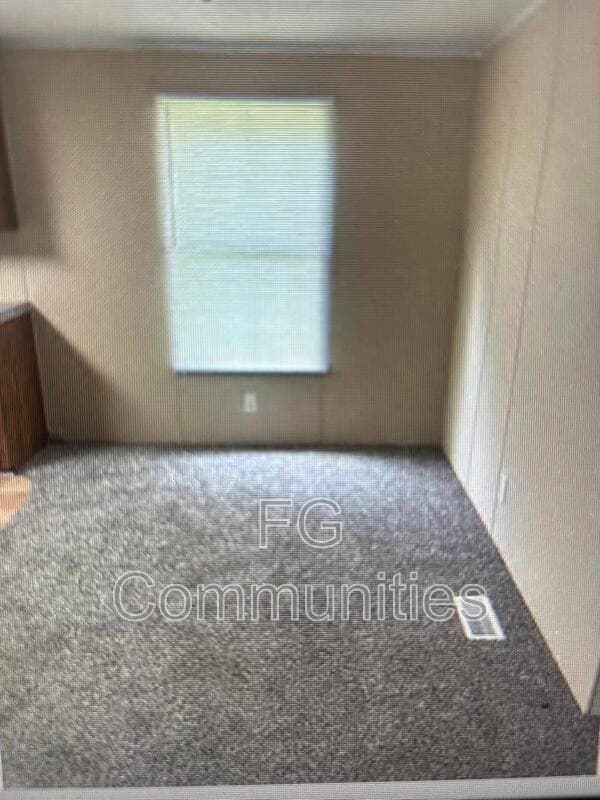 Selma House: 3008 Michelle Dr