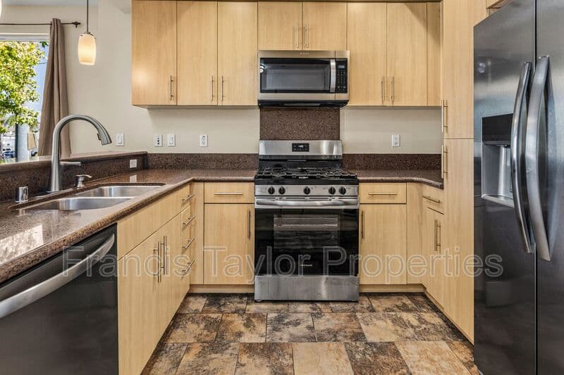 Escondido Condo: 405 W 2nd Avenue