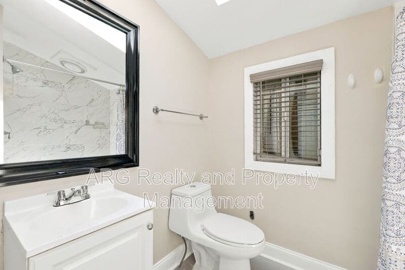 Atlanta House: 1014 Curran Street NW