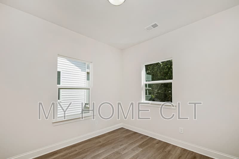 Charlotte Townhome: 2309 Ellen Avenue
