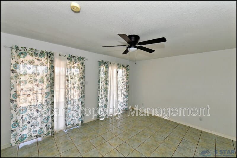 El Paso House: 14101 Koshare Ct