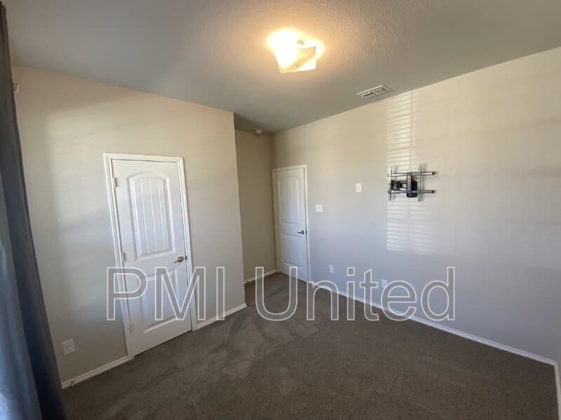 Denton House: 5424 Sea Cove Ln