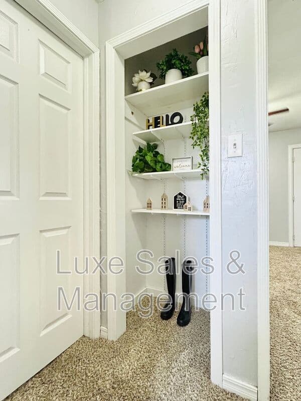 Del City House: 4220 SE 25th St