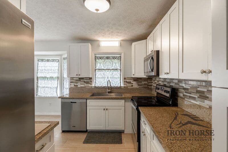 Watkinsville House: 1190 Arrowhead Road