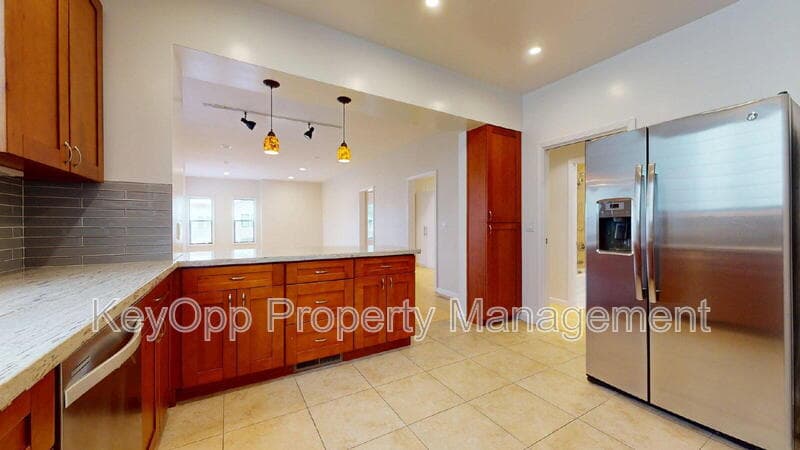 San Francisco House: 806 35th Avenue