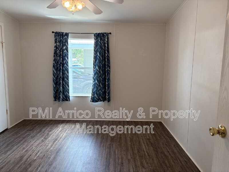 Valrico House: 3515 Zephyr Ln