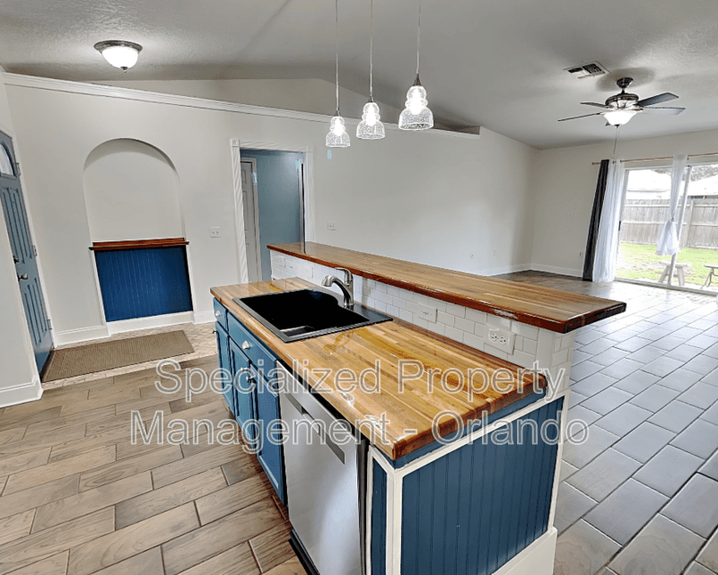 Orlando House: 3512 Stonefield Dr