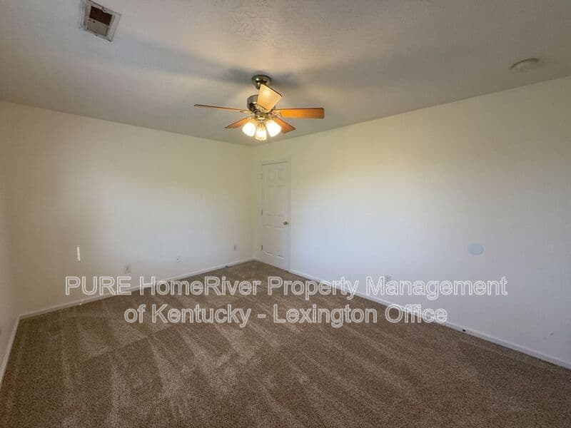 Harrodsburg Apartment: 105 Murphy Lane