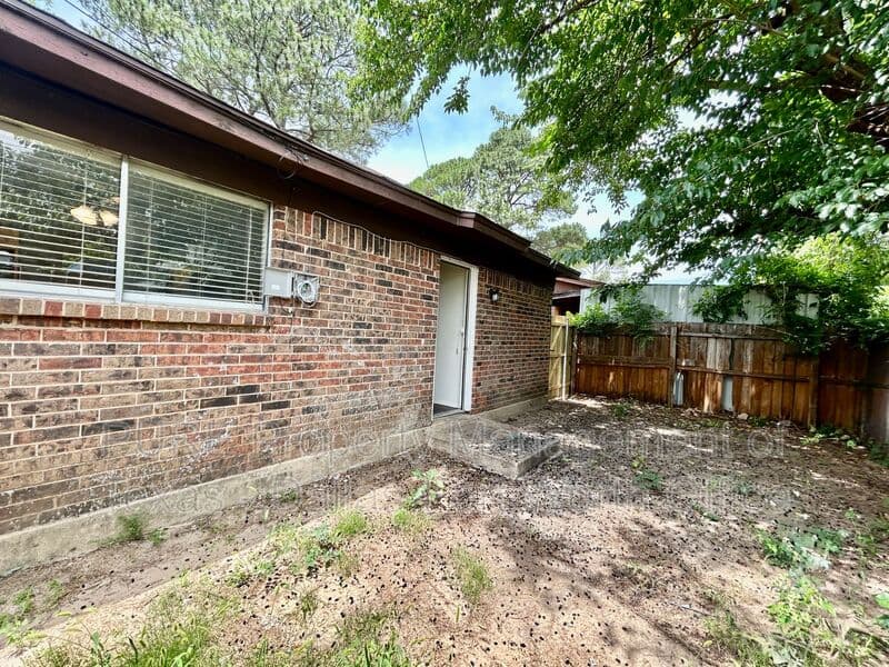 Arlington Condo: 409 Cousins Lane A