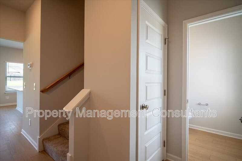 Athens House: 22857 Dashwood Ln