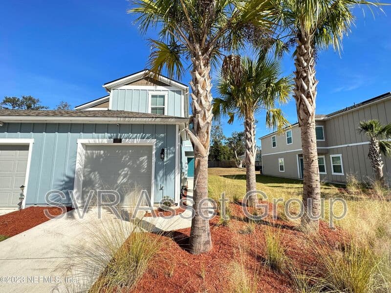 Jacksonville House: 257 ARALIA LN