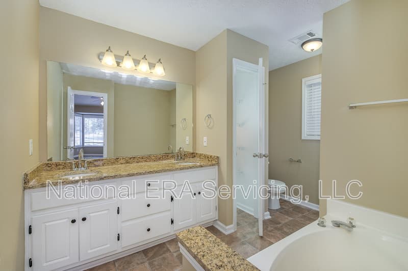 Covington House: 35 Oak Ridge Ct