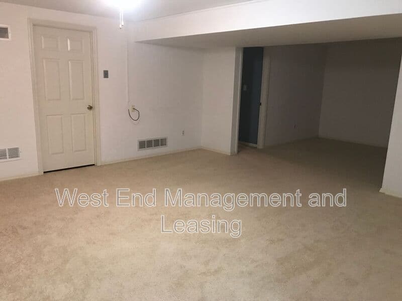 Valley Park House: 1307 Cliffridge Ln