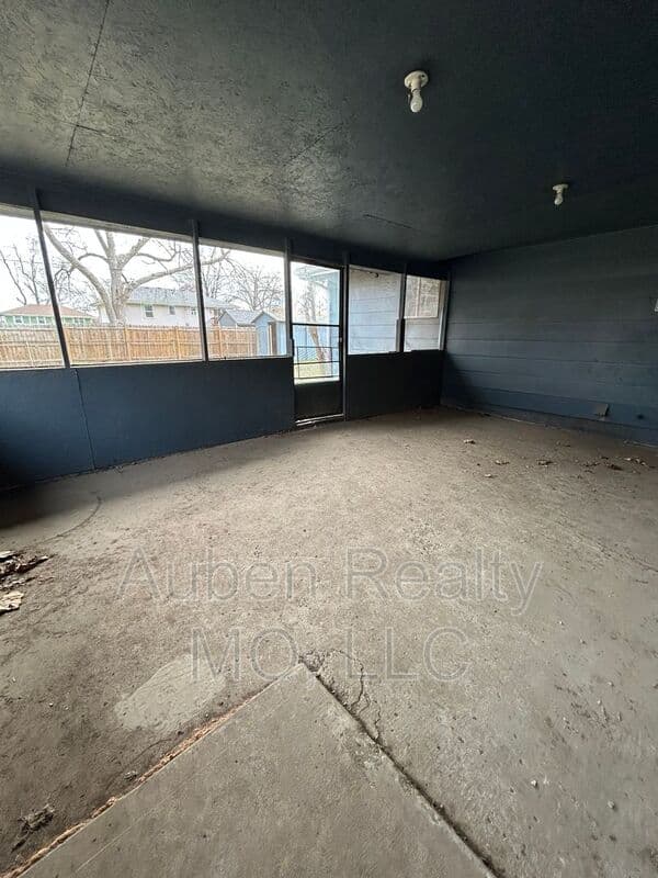 Independence House: 20808 E 13th Ter S.