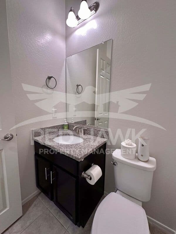 Gilbert House: 991 E Holland Park Dr
