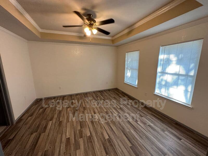 Mansfield House: 7185 Retta Mansfield Rd