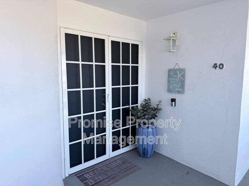 Oceanside Condo: 910 N Pacific Street