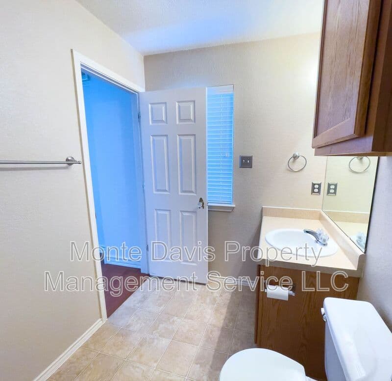 Cedar Park House: 601 Cherry Creek Drive