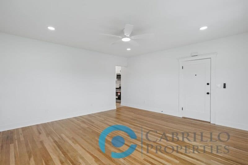 San Diego Condo: 128 Kalmia Street