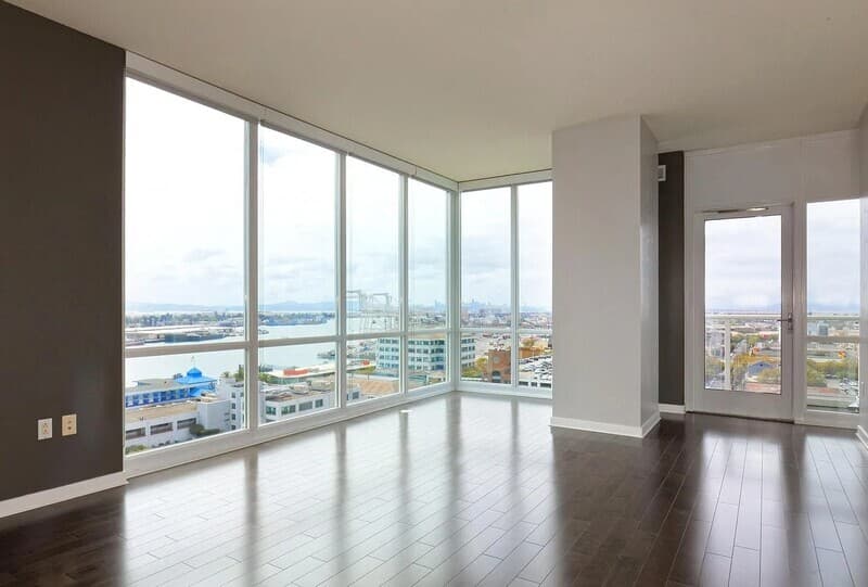 Oakland Condo: 222 Broadway St