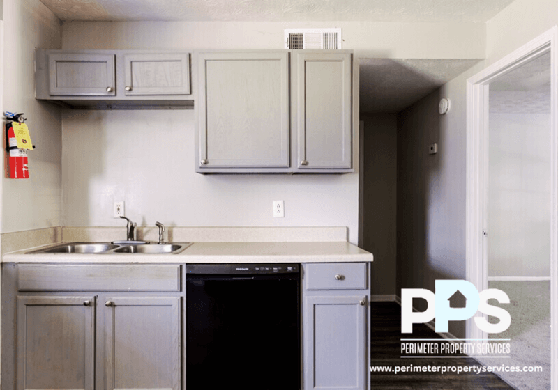 Carrollton House: 1126 Maple St
