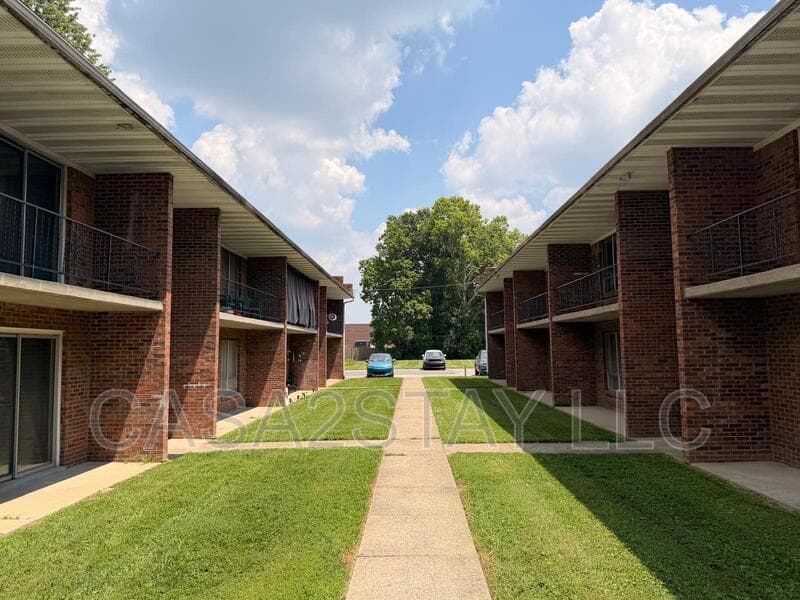 Louisville Condo: 5107 Malibu Ct