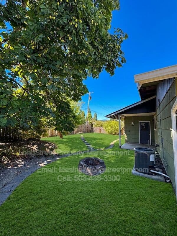Corvallis House: 720 SW 53rd St