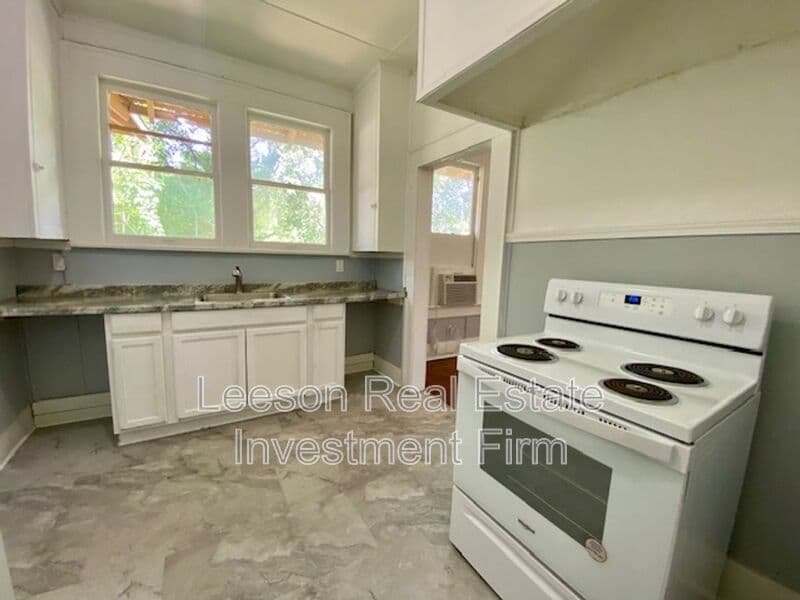 Shreveport House: 310 1/2 Kings Highway