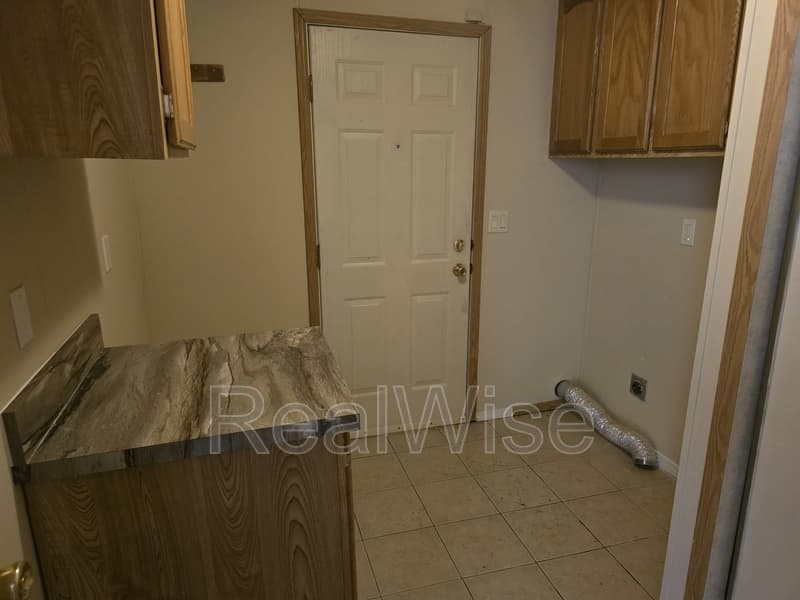 Idleyld Park House: 21366 N Umpqua Hwy