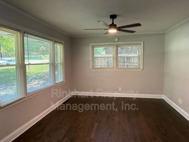 Rock Hill House: 645 Greenbriar Avenue
