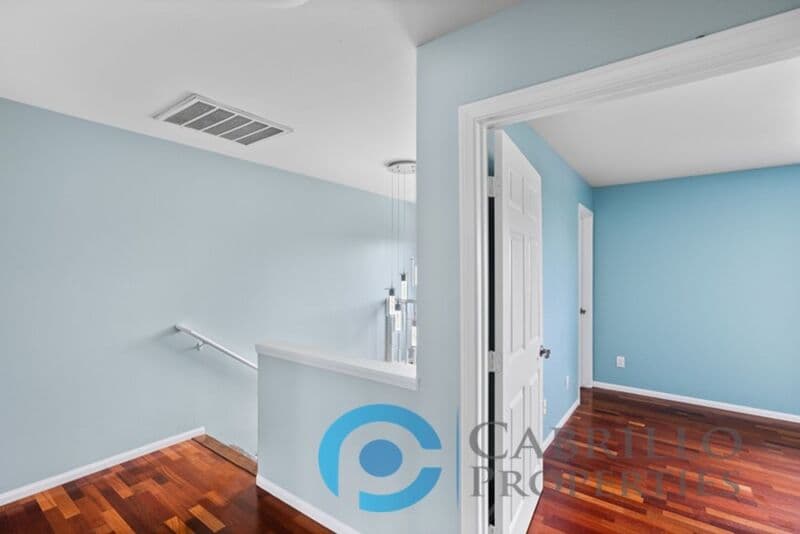 San Diego Townhome: 1720 Evergreen Street