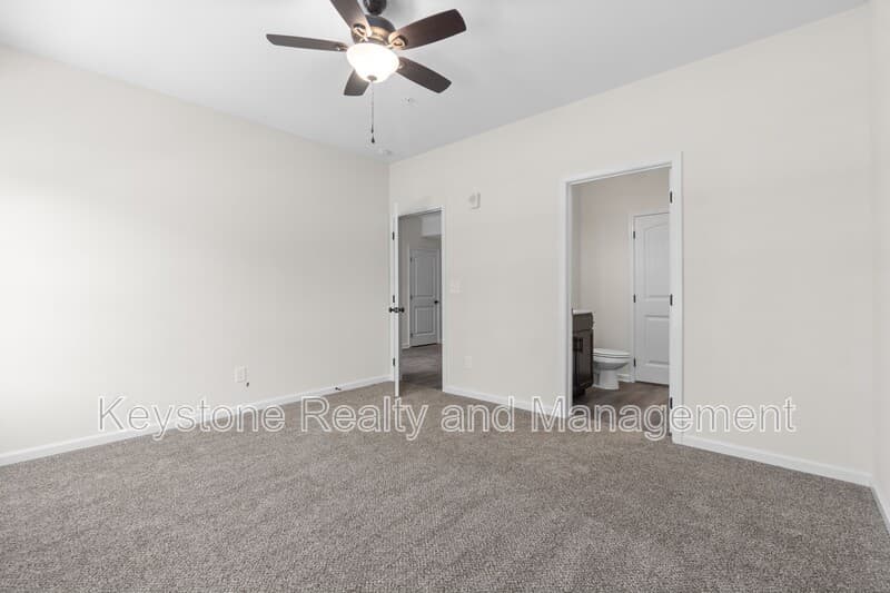 Clarksville Apartment: 229 E. Johnson Circle