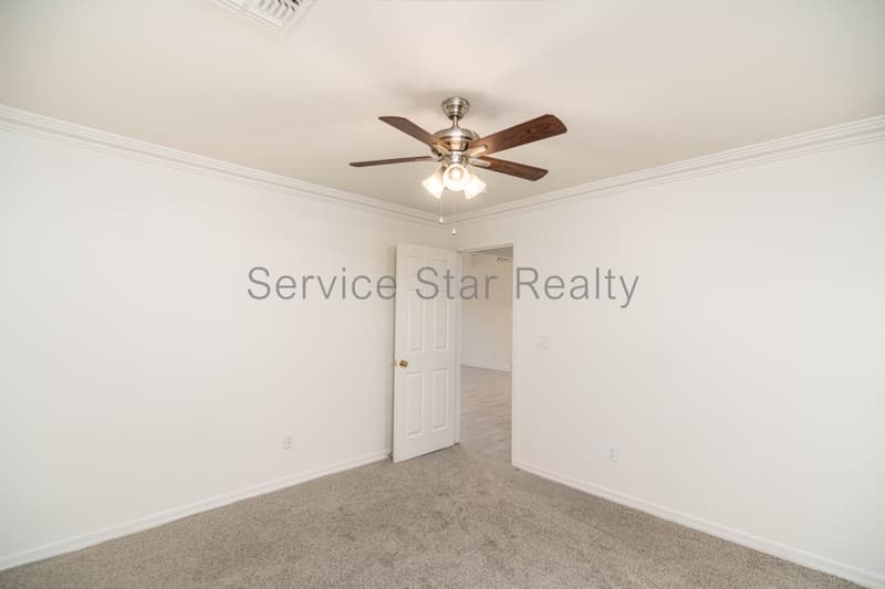 Phoenix House: 337 N 15th Ave