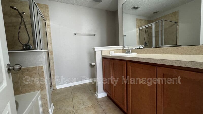 Orange Park House: 4220 Plantation Oaks Blvd