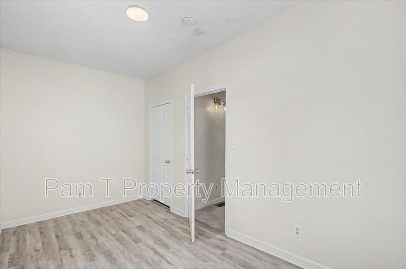 Savannah Townhome: 814 Ott St