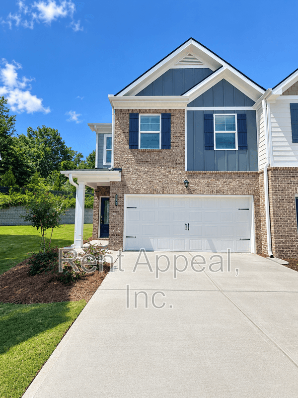 Woodstock House: 383 Lanier Cir