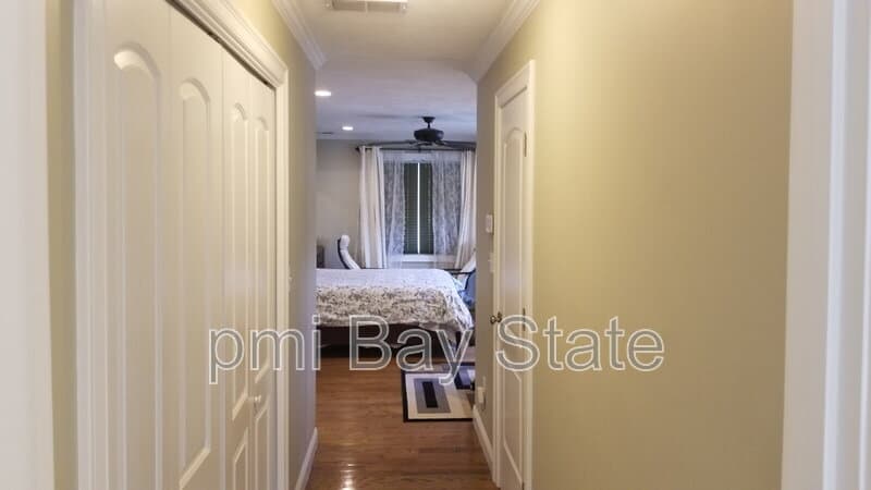 Hyde Park House: 29 Manila Avenue