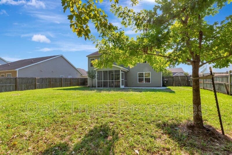 Summerville House: 407 Cotton Hope Lane