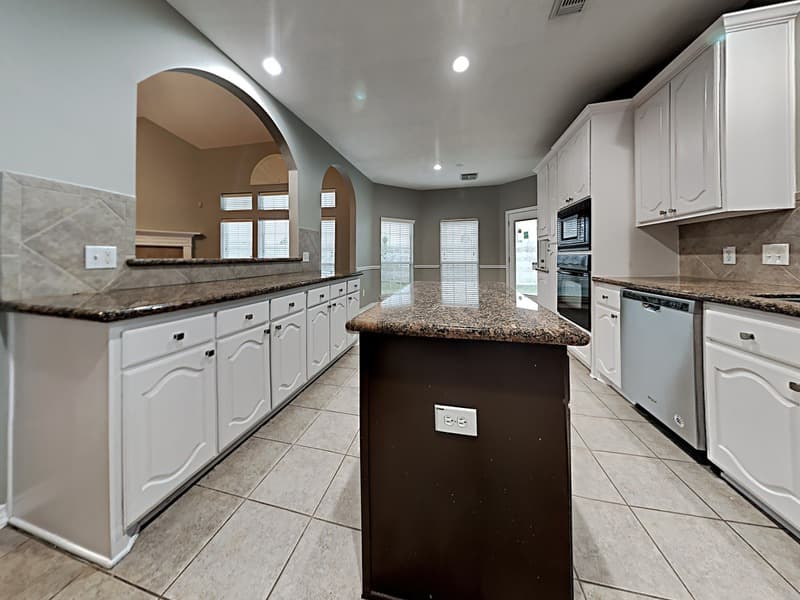 Houston House: 16539 Mesa Point Dr