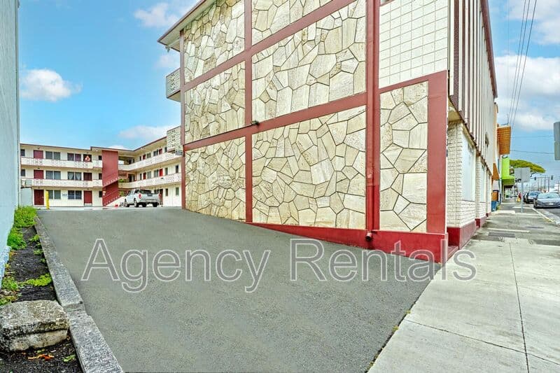 Honolulu Condo: 1438 Liliha St.