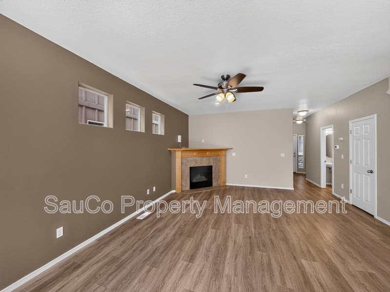 Hillsboro House: 4572 Southeast Olivewood Street