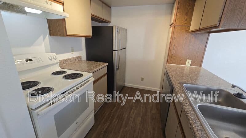 Reno House: 239 Cheney Street