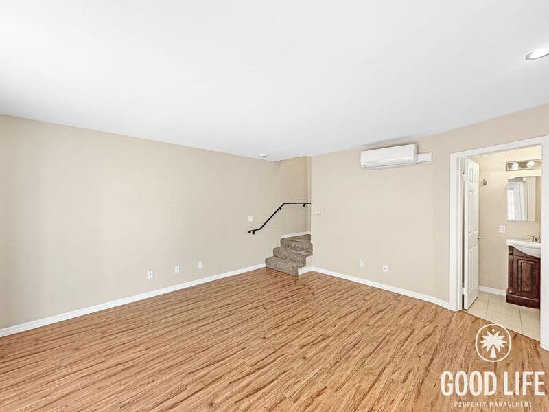 San Diego Townhome: 5252 Balboa Arms Drive